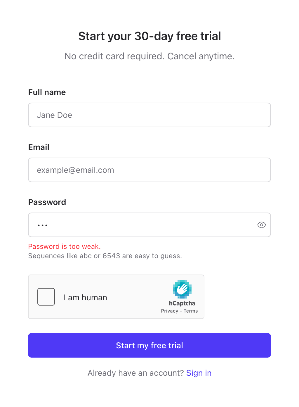 Le champ mot de passe de Plausible affiche une erreur de validation inline : « Password is too weak. Sequences like abc or 6543 are easy to guess. »